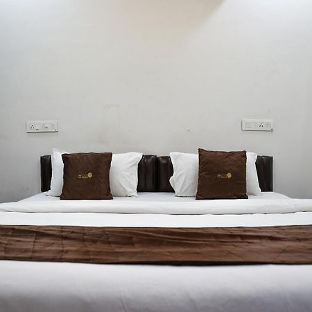 The Browns Hotel Nagpur Bagian luar foto